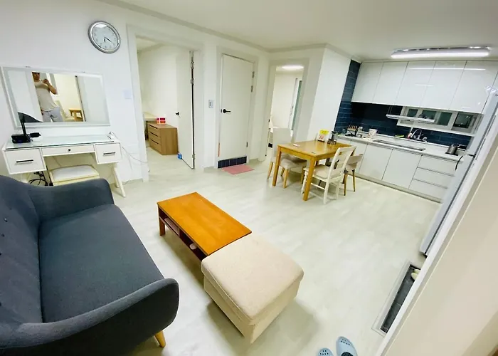3-room House, Location Seoul, Peaceful And Serene Space