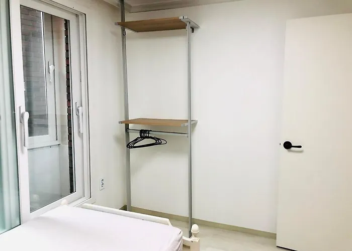3-room House, Location Seoul, Peaceful And Serene Space 빌라