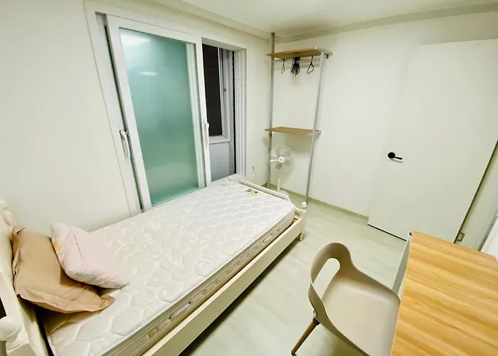 3-room House, Location Seoul, Peaceful And Serene Space *